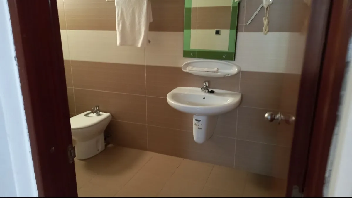 الأجنحة 1 - 10