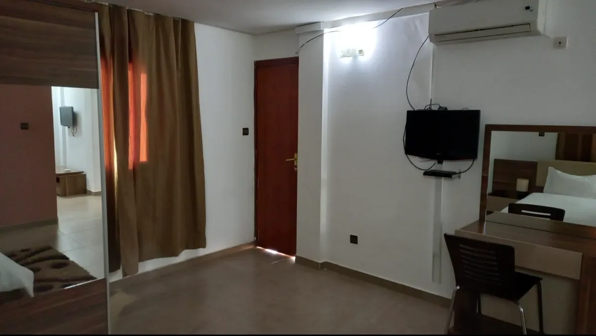 الأجنحة 1 - 9