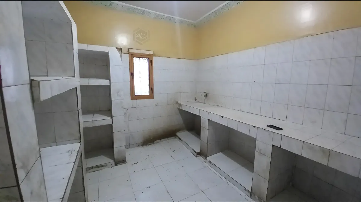 استوديو كبير 10