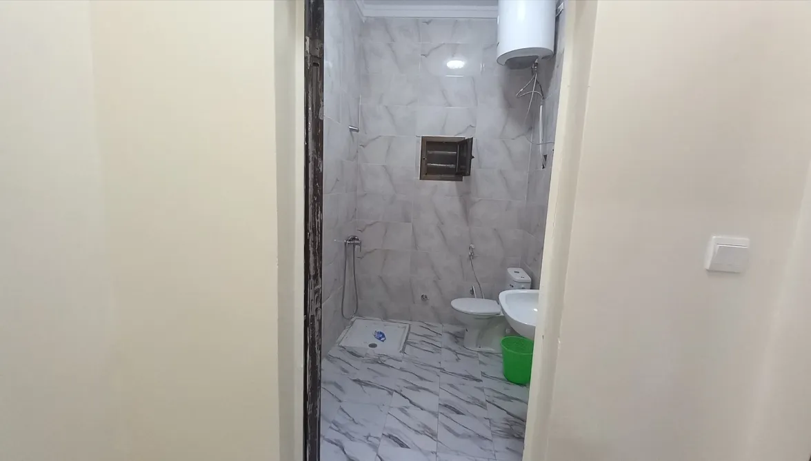 صورة الاستوديو الصغير 6