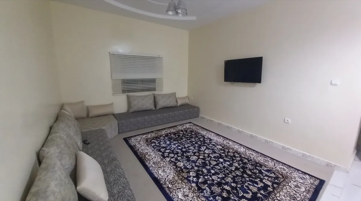 صورة الاستوديو الصغير 2