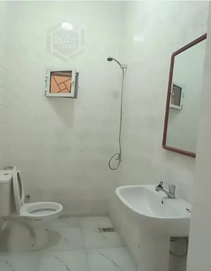 Picsart_24-06-10_22-33-56-557-1